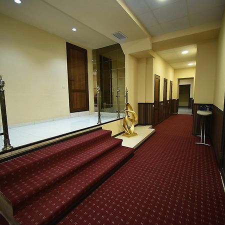 Yerevan Inn Hostel Екстер'єр фото