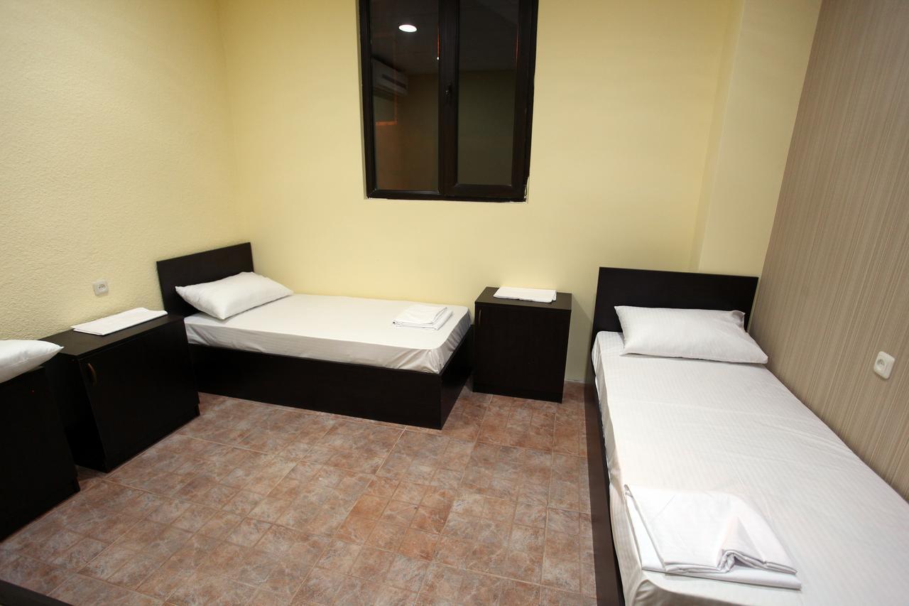 Yerevan Inn Hostel Екстер'єр фото