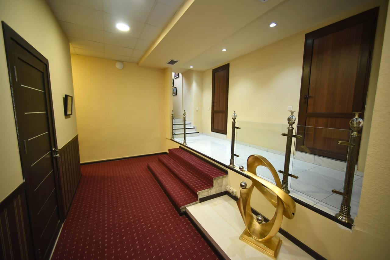 Yerevan Inn Hostel Екстер'єр фото