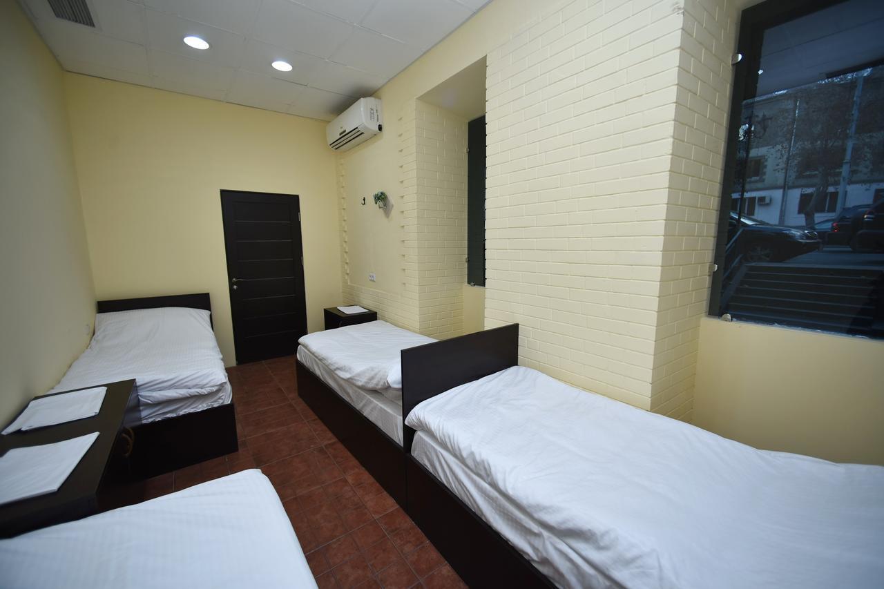 Yerevan Inn Hostel Екстер'єр фото