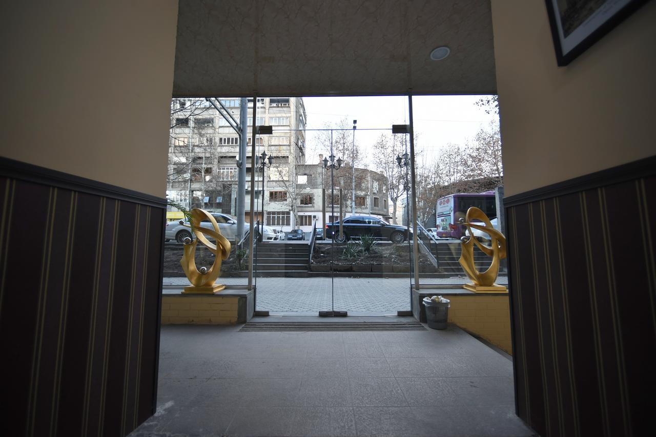 Yerevan Inn Hostel Екстер'єр фото