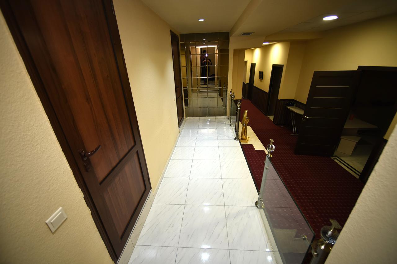 Yerevan Inn Hostel Екстер'єр фото