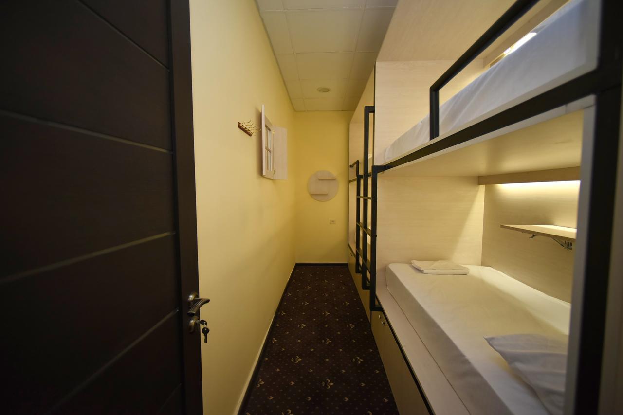 Yerevan Inn Hostel Екстер'єр фото
